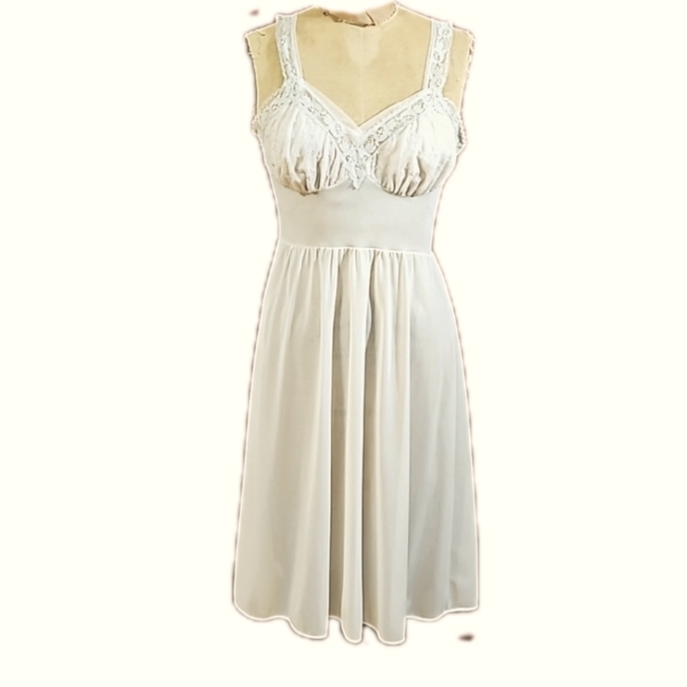 VINTAGE pink old lacy nightgown chemise